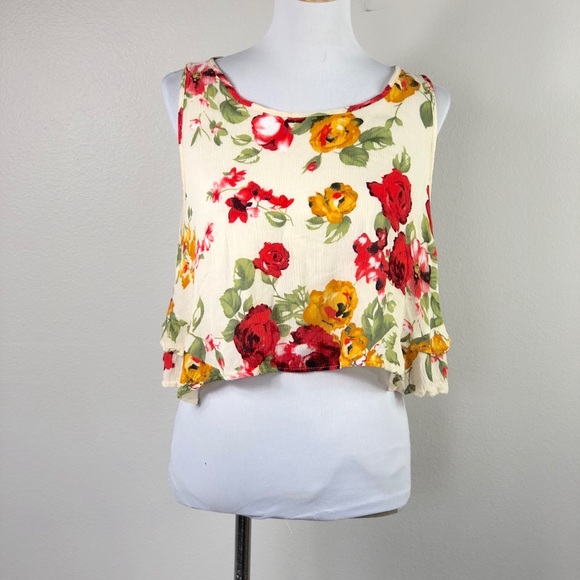 Altar'd State Tops - 🍍Altar’d State Floral Print Cropped Tank